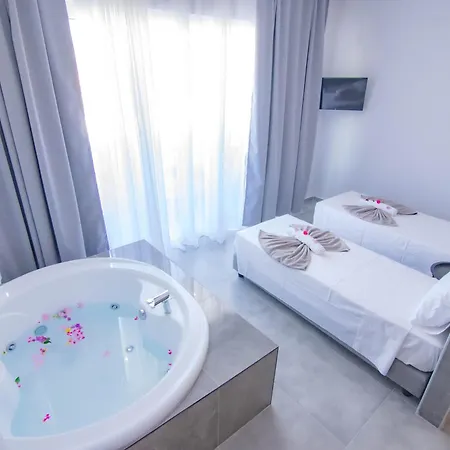 Fresh Hotell 3*