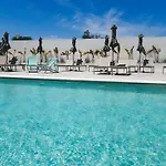Fresh Hotel